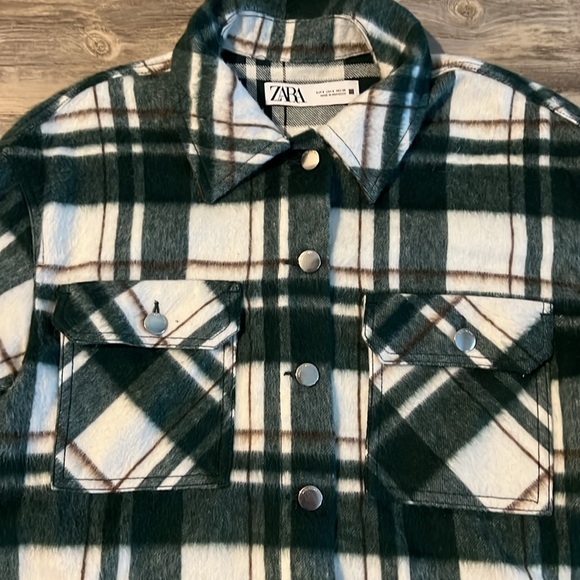 Zara crop, green, brown plaid crop jacket, Size Small (only worn once) - Picture 3 of 7
